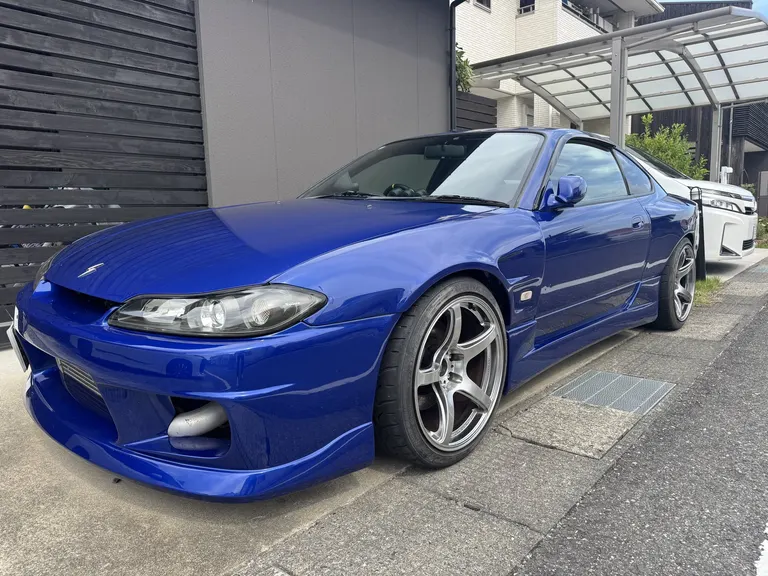 青い日産シルビア スペックR